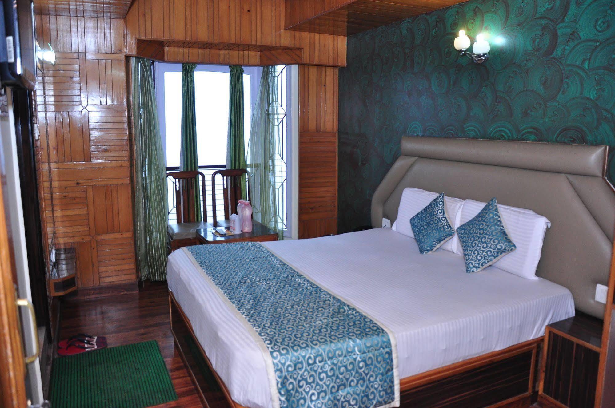 Hotel Sidharath Shimla Buitenkant foto